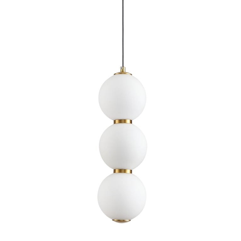 Lampa wisząca Perla LED o mocy 12W i barwie światła 3000K. Posiada trzy białe, matowe kule z metalowymi złotymi detalami, zawieszona na czarnym przewodzie. Kształt cylindryczny, nowoczesny design.