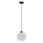 Lampa wisząca Sparta D20 z jednym gniazdem E27, czarna oprawa z białym kloszem w kształcie kulistym z rowkowaną fakturą. Ujęcie frontalne, produkt zawieszony na długim przewodzie. Tło białe, minimalistyczne.