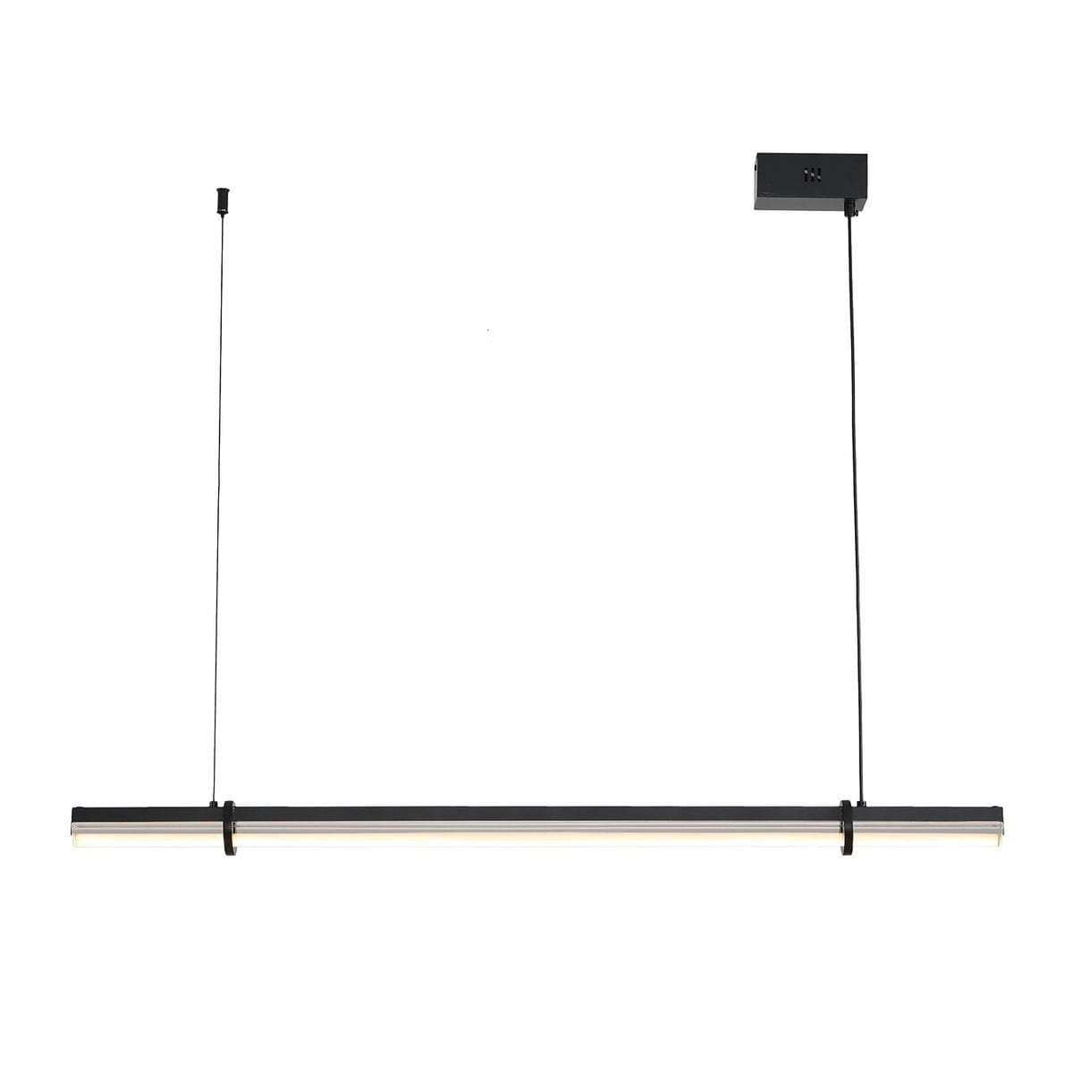 Lampa wisząca Lovely 100 LED o mocy 9W i temperaturze barwowej 3000K w kolorze czarnym. Prosta, prostokątna konstrukcja z metalowym uchwytem, zawieszona na cienkich linkach. Idealna do nowoczesnych wnętrz.