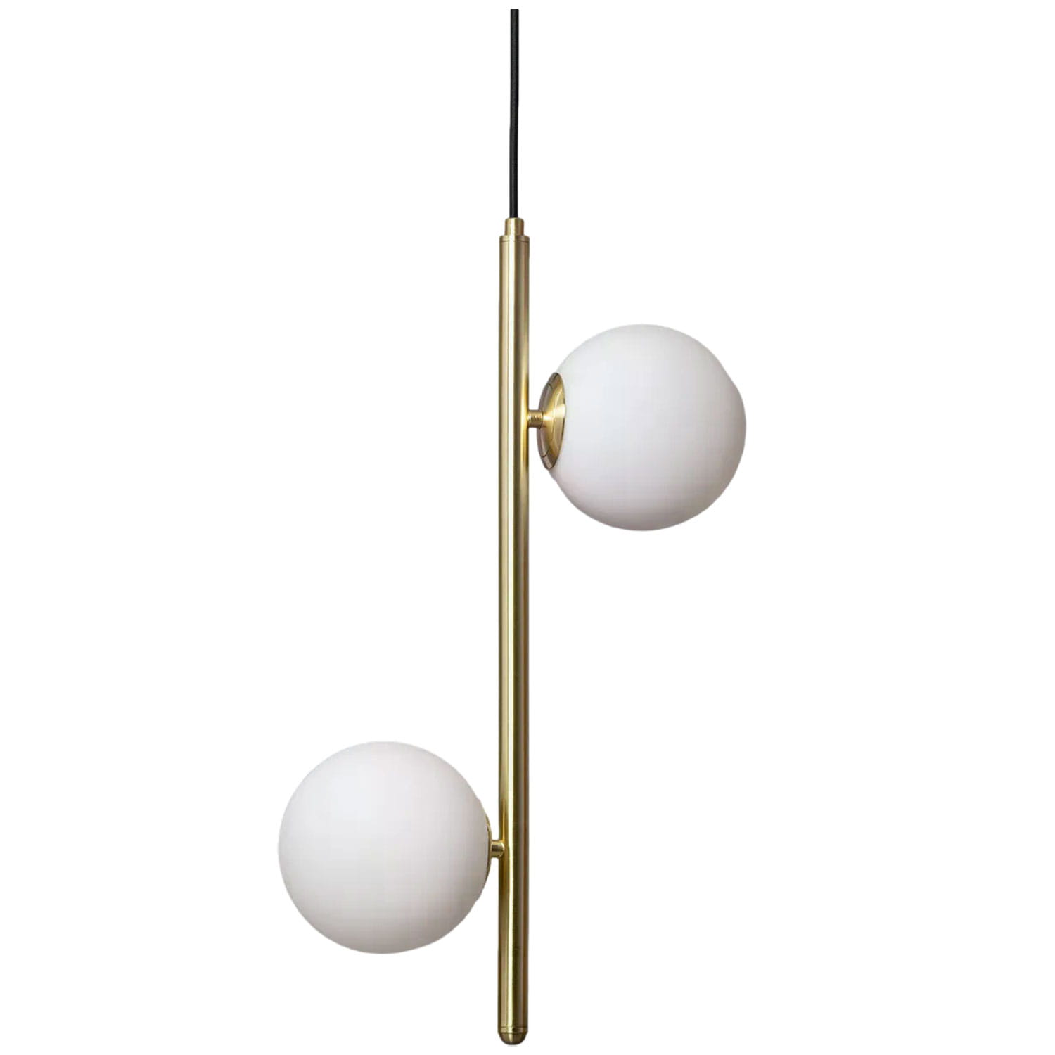 Lampa wisząca Bari-Milano 2xE27 w kolorze złotym, z dwoma białymi kulistymi kloszami na długim, cienkim stelażu. Produkt zawieszony na czarnym przewodzie, w pozycji pionowej.