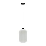 Lampa wisząca Vilar D20 z jednym gniazdem E27, w kolorze czarnym i białym. Okrągły klosz z białego materiału, żebrowany, zawieszony na czarnym przewodzie. Prosta, nowoczesna forma, idealna do różnych wnętrz.