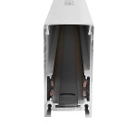 Szyna magnetyczna natynkowa 200 cm w kolorze białym, widok z boku, ukazujący przekrój. Wnętrze szyny z metalowymi stykami oraz czarnym kanałem, przeznaczona do montażu na ścianie. Idealna do instalacji oświetlenia.