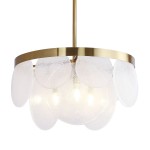 Lampa wisząca Aurora z mosiądzu w kolorze złotym, z trzema oprawami E14. Szklane klosze w kształcie okrągłych, matowych płatków w transparentnym kolorze. Produkt zawieszony na cienkim, metalowym stelażu.