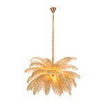 Lampa wisząca Emu 6xE14 w kolorze złotym i beżowym, o kształcie przypominającym pióra. Wisząca konstrukcja z delikatnymi, falującymi elementami, umieszczona na długim przewodzie, idealna do stylowych aranżacji wnętrz.
