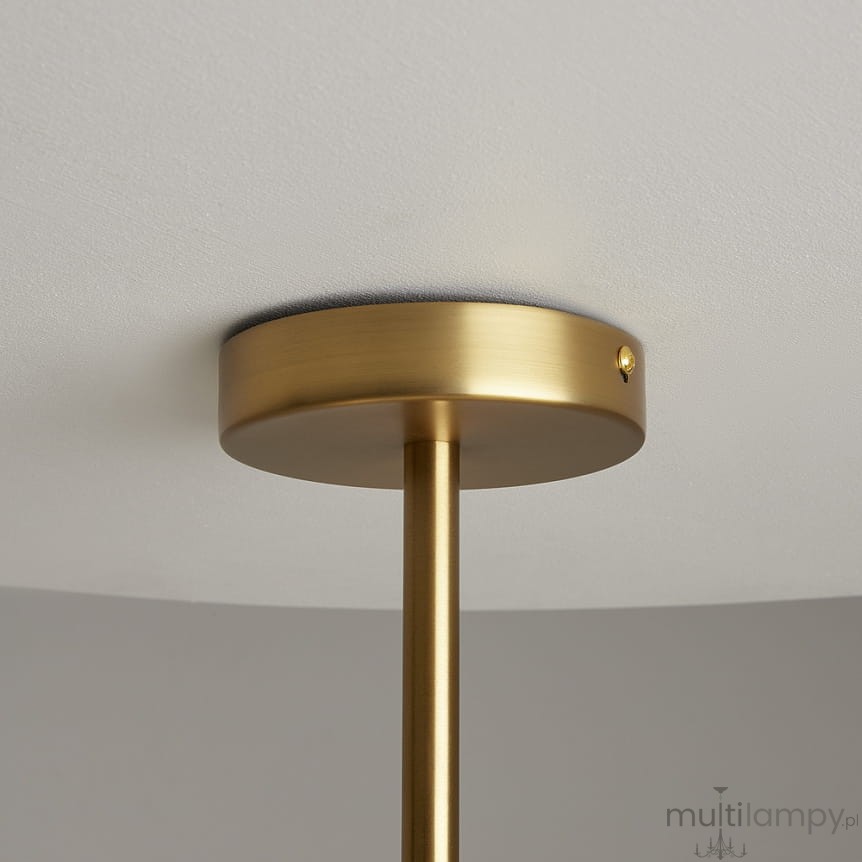 Mosiężna lampa wisząca Tropic z sześcioma gniazdami G9, widok z góry na okrągły element mocujący do sufitu. Wysoka, złota konstrukcja z metalowym wykończeniem, umieszczona na jednolitym tle.