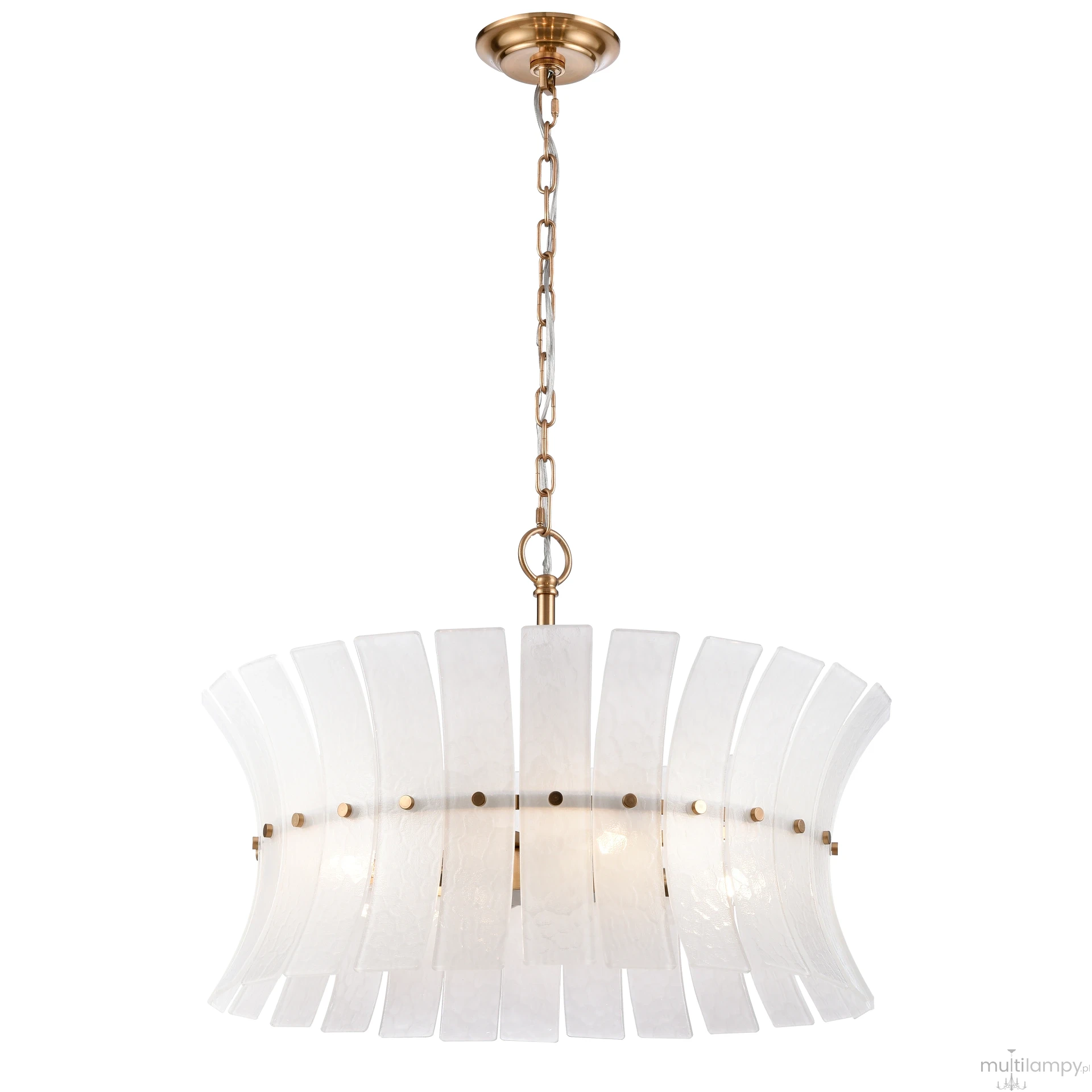 Mosiężna lampa wisząca Lancaster z czterema gniazdami E14, z dekoracyjnym kloszem w formie falistej, wykonanym z białego materiału, zawieszona na łańcuchu. Ujęcie frontalne, na czarnym tle.
