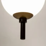 Lampa wisząca LED The Sixth Sense, czarna, z okrągłym kloszem w białym kolorze. Wyposażona w cienki, prosty uchwyt, wisząca z sufitu. Światło o mocy 7W i temperaturze barwowej 3000K, nadająca ciepłą atmosferę.