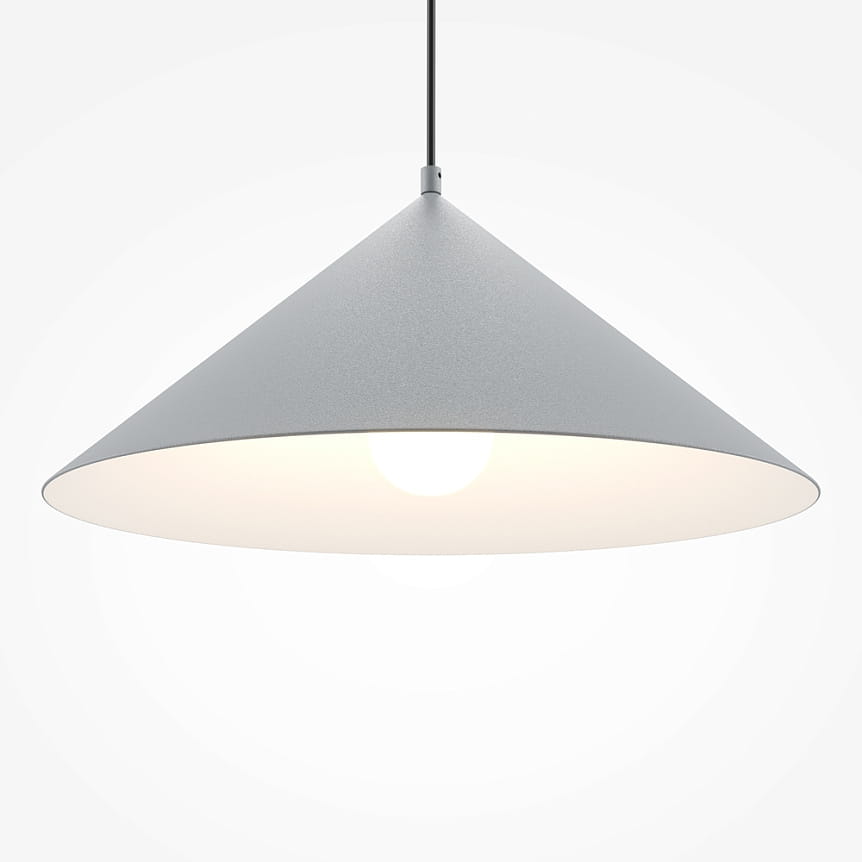 Lampa wisząca Basic Color w kolorze szarym, z metalowym kloszem w kształcie stożka, zawieszona na cienkim przewodzie. Widoczna żarówka E27 w centralnej części klosza, na jednolitym białym tle.