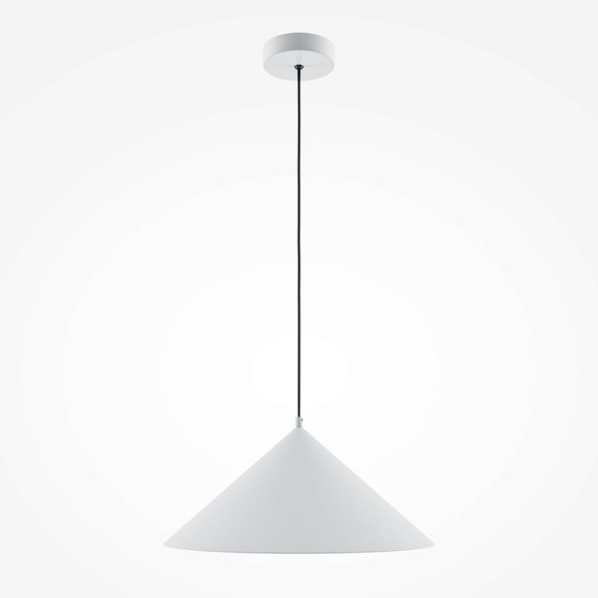 Lampa wisząca Basic Color w kolorze białym, z pojedynczym gniazdem E27. Posiada stożkowy klosz o matowej powierzchni, zawieszona na czarnym kablu. Zamontowana na okrągłej podstawie sufitowej.
