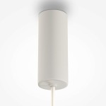 Lampa wisząca LED Gerhard o mocy 26W i temperaturze barwowej 3000K, w białej obudowie cylindrycznej z metalowym mocowaniem, zawieszona na cienkim przewodzie, widok z dołu na górną część lampy.