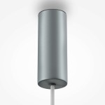 Lampa wisząca LED Gerhard w kolorze szarym, o cylindrycznym kształcie. Widok z dołu, ukazujący gładką powierzchnię i zawieszenie na cienkim przewodzie. Temperatura barwowa 3000K, moc 19W.