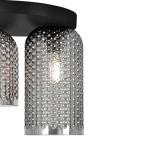 Lampa sufitowa Inga w kolorze czarnym z grafitowym wykończeniem, z dwoma kloszami o zaokrąglonym kształcie, wykonanymi z przezroczystego materiału z fakturą bąbelków. Widoczny gwint E27, zamontowana poziomo na okrągłej podstawie.