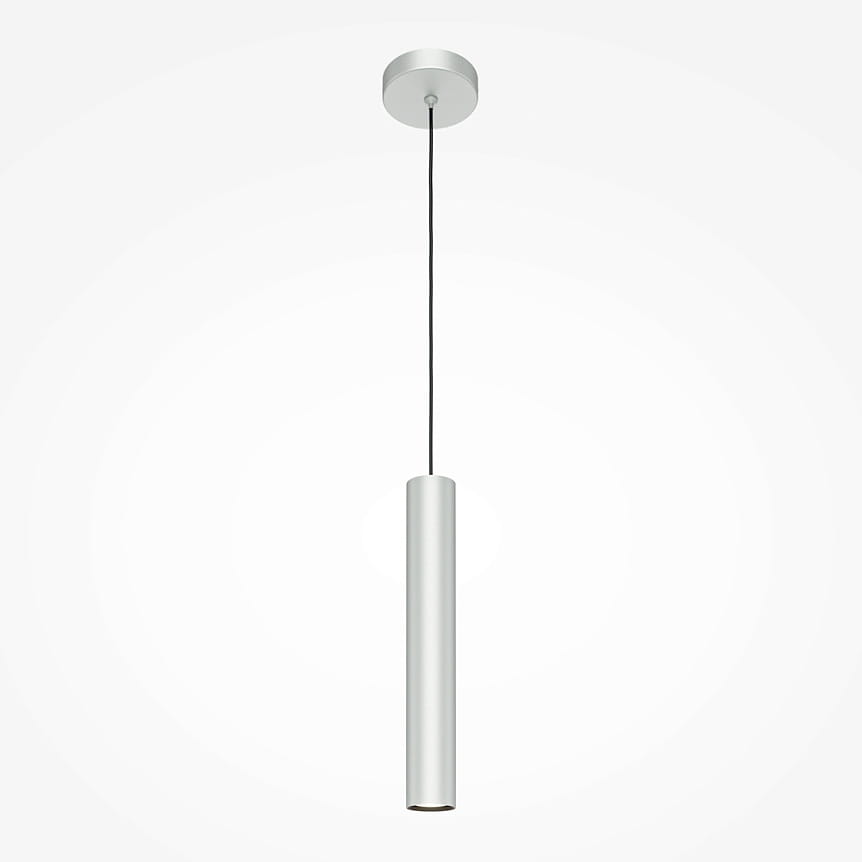 Srebrna lampa wisząca Pro Focus 1xGU10 o cylindrycznym kształcie, zawieszona na czarnym przewodzie. Ujęcie frontalne, ukazuje minimalistyczny design oraz metaliczną fakturę. Idealna do nowoczesnych wnętrz.
