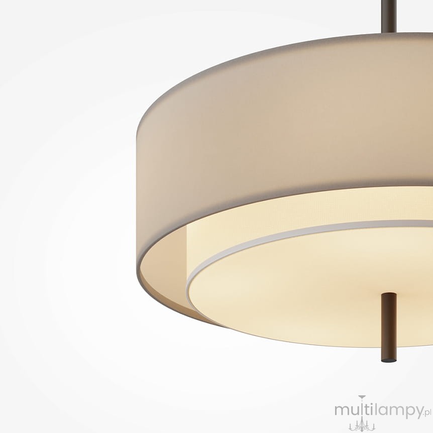 Lampa wisząca Bergamo z pięcioma miejscami na żarówki E27, w kolorze szarym i białym. Okrągły klosz o matowej fakturze, zawieszony na ciemnym uchwycie, z delikatnym, półprzezroczystym wnętrzem. Ujęcie z góry, na białym tle.