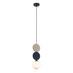 Lampa wisząca Andrea 1xG9 w kolorze beżowym i niebieskim, złożona z trzech okrągłych elementów oraz białej, szklanej kulki. Zawieszona na czarnym, cienkim przewodzie. Prosta konstrukcja, idealna do nowoczesnych wnętrz.