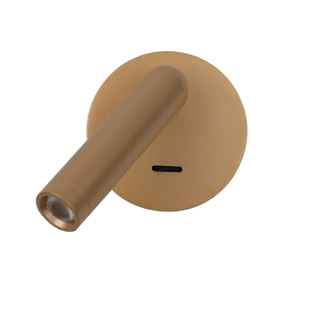 Kinkiet Carda z jedną diodą LED 2,5W w kolorze złotym. Okrągła podstawa z matowego metalu, z prostym, cylindrycznym ramieniem skierowanym w dół. Widoczna szczelina na włącznik. Idealny do nowoczesnych wnętrz.