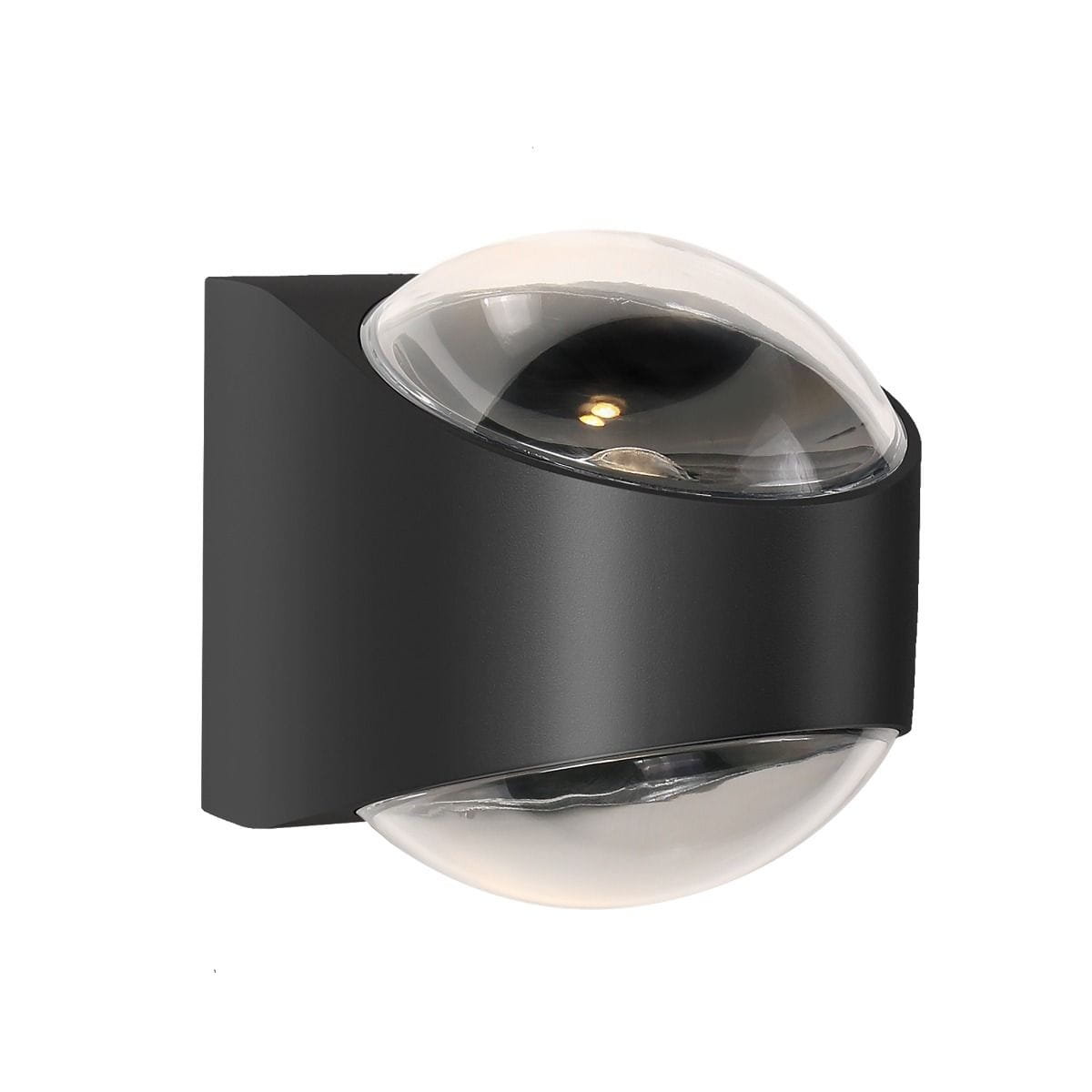 Kinkiet elewacyjny LED 12W w kolorze czarnym z przezroczystą, zaokrągloną osłoną. Produkt o wymiarach umożliwiających montaż na ścianie, z klasą szczelności IP65, emitujący światło o temperaturze barwowej 4000K.