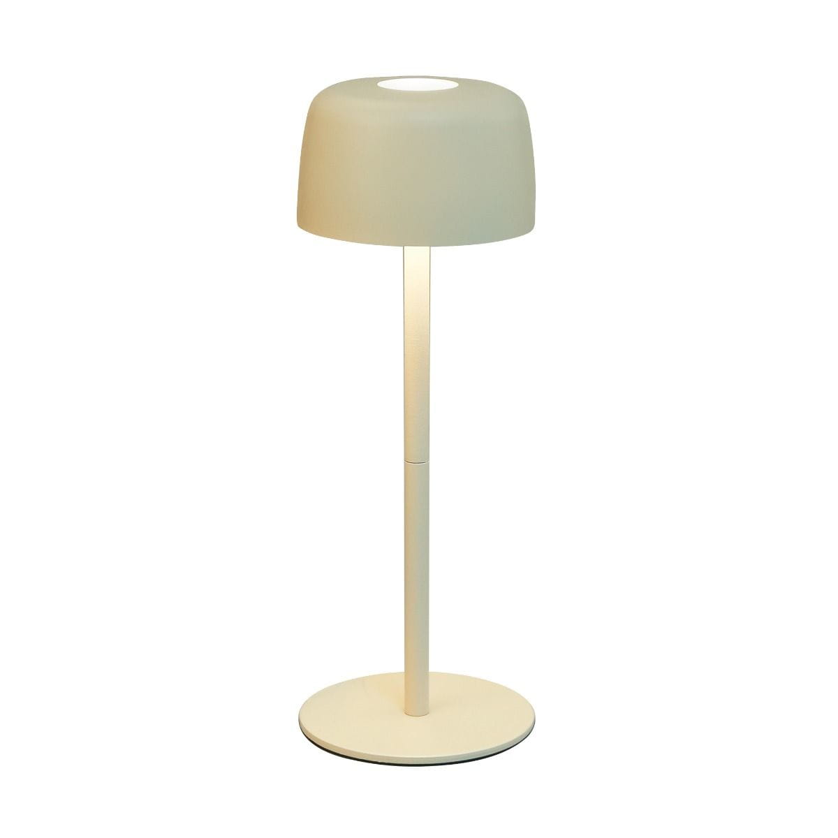 Lampa stołowa LED Poco 2W w kolorze kremowym, z okrągłą podstawą i cylindrycznym wysięgnikiem. Klosz o zaokrąglonym kształcie, emitujący ciepłe światło (3000K), odporny na wilgoć (IP44), idealny do wnętrz i na zewnątrz.