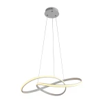 Lampa wisząca Consa 1xLED 40W CCT w kolorze białym, składająca się z dwóch splątanych pierścieni. Ujęcie z boku, zawieszona na cienkich linkach. Gładka powierzchnia, nowoczesny design. Tło białe, podkreślające formę lampy.