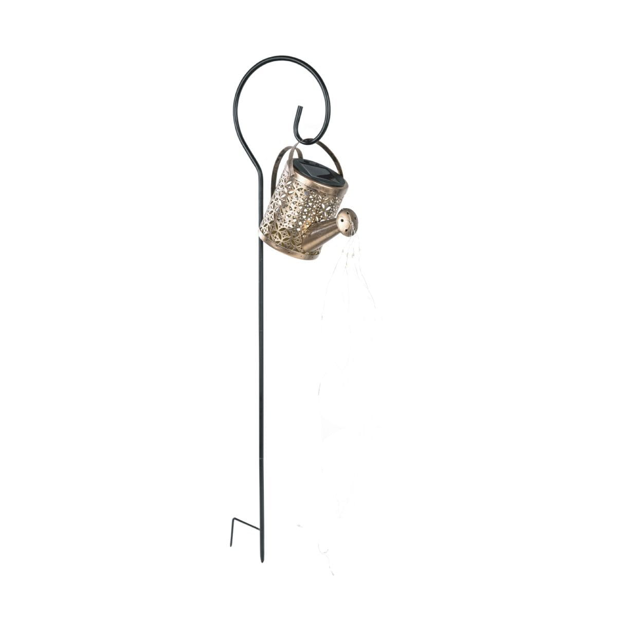 Konewka lampa solarna LED w kolorze czarnym i miedzianym, z dekoracyjnym wzorem. Ustawiona na czarnym, metalowym stelażu z haczykiem. Wbudowane źródło światła 3000K, IP44, idealna do ogrodu lub na taras.