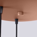 Lampa wisząca Halo 3xG9 mocca SL.1735 w kolorze miedzi, z czarnymi przewodami o teksturowanej powierzchni. Ujęcie z dołu, pokazujące detal mocowania i kable. Prosta, minimalistyczna konstrukcja.