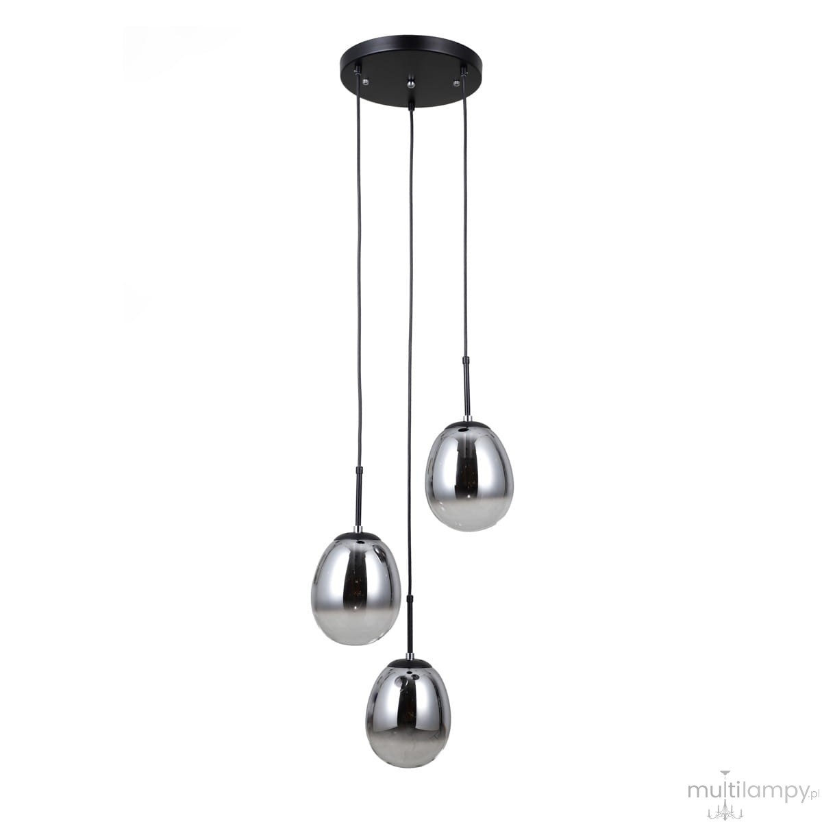 Lampa wisząca Meolo z trzema kloszami w kształcie jajka, wykonanymi z dymionego szkła, zawieszona na czarnych linkach. Klosze mają metaliczny połysk, a całość montowana do sufitu na okrągłej podstawie.