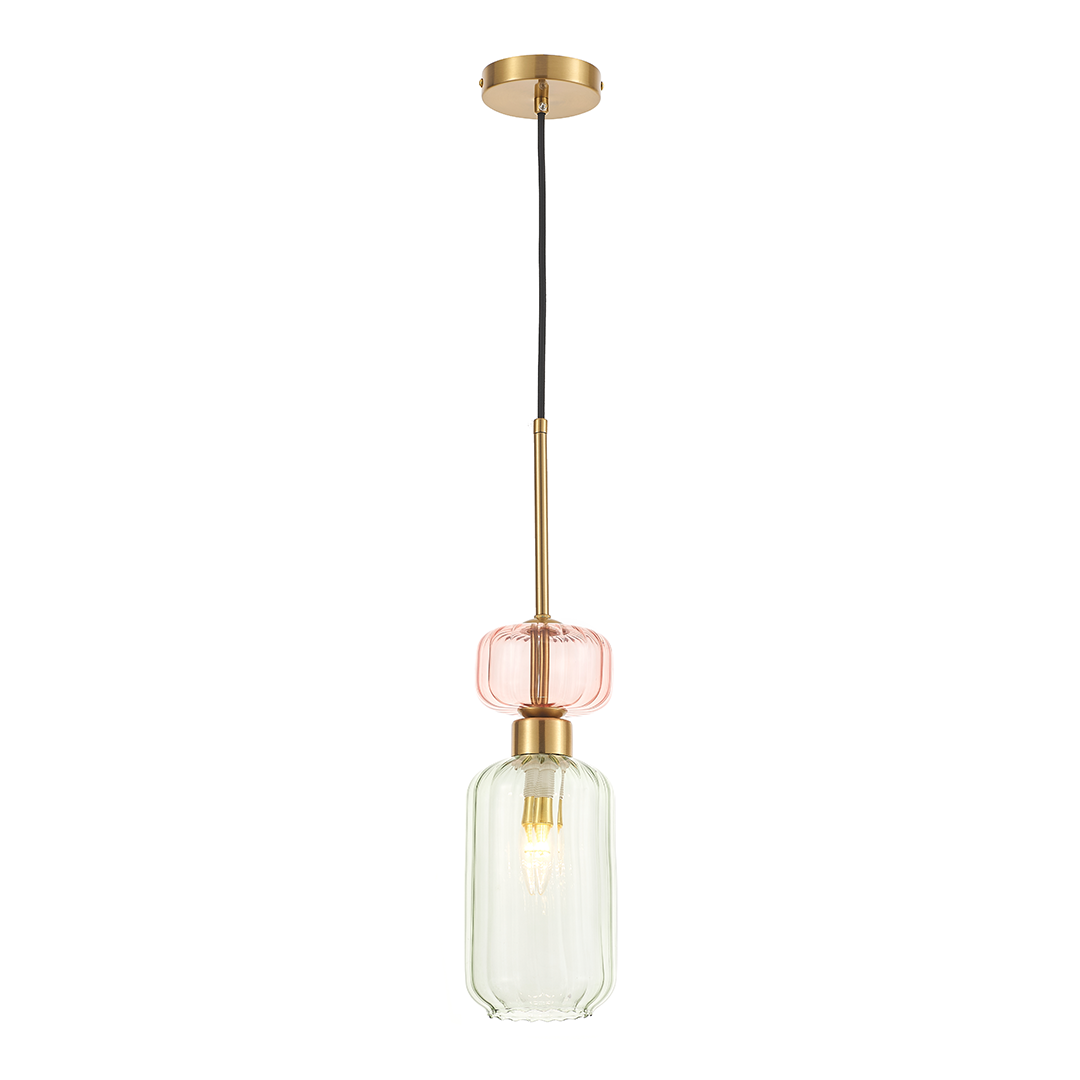 Lampa wisząca Molly z pojedynczym gniazdem E14, w kolorze złotym i zielonym, z przezroczystym, teksturowanym kloszem. Ujęcie frontalne, zawieszona na czarnym przewodzie, z dekoracyjnym elementem w odcieniu różowym na górze.