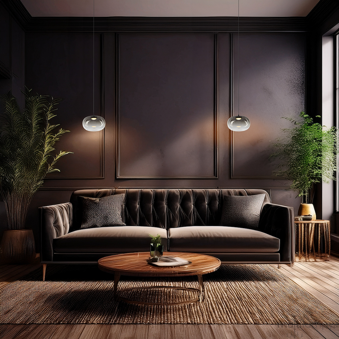 Czarna lampa wisząca LED Vaso o mocy 4W, emitująca ciepłe światło 3000K, z dymionym kloszem, zawieszona w eleganckim wnętrzu nad stołem. W tle widoczna ciemna ściana i rośliny, tworzące przytulną atmosferę.