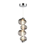 Lampa wisząca LED Bolla 17W 3000K w kolorze chromu z trzema dymionymi, szklanymi kloszami w kształcie kul. Zawieszona na białym kablu, montowana sufitowo, z błyszczącym wykończeniem. Idealna do nowoczesnych wnętrz.
