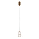 Lampa wisząca Alani w kolorze złotym, z pojedynczym źródłem światła LED 6W. Kształt cylindryczny, z przezroczystym kloszem z teksturą. Zawieszona na cienkim przewodzie, montowana do sufitu. Proste tło, co podkreśla elegancję lampy.