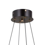 Lampa wisząca Alani 4xLED 24W w kolorze czarnym i złotym. Widoczna okrągła podstawa w kolorze czarnym z złotymi detalami oraz cztery przewody mocujące. Ujęcie z dołu, pokazujące detale montażowe.