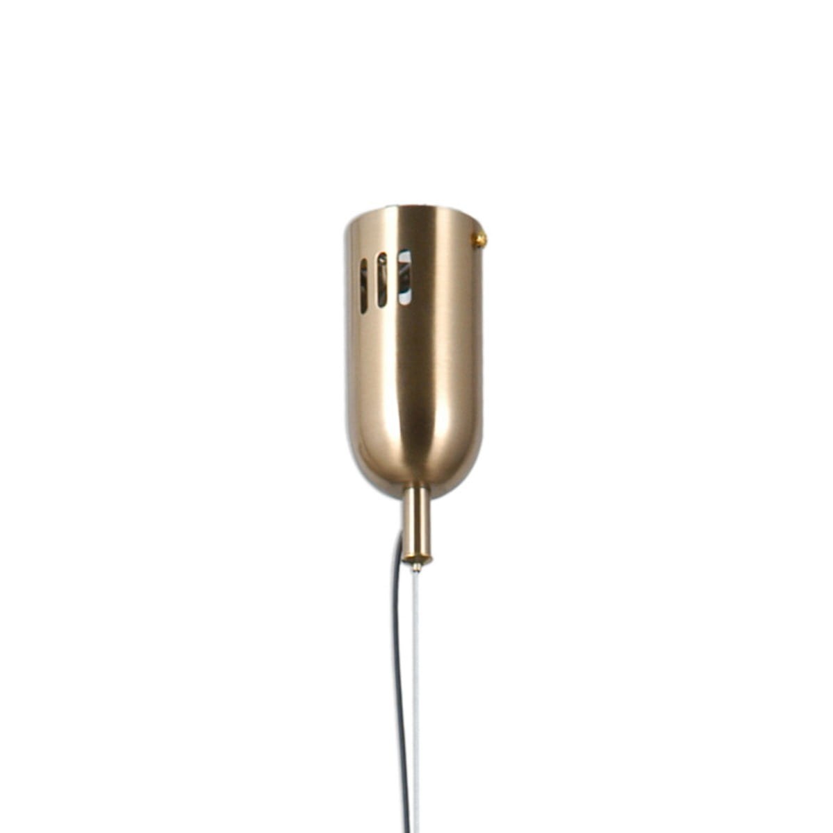 Lampa wisząca Fuente z trzema źródłami LED 15W w kolorze złotym. Metalowy klosz o cylindrycznym kształcie z otworami wentylacyjnymi, zawieszony na cienkim przewodzie. Minimalistyczny design, idealna do nowoczesnych wnętrz.