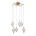 Lampa wisząca Fuente z 6 kloszami LED 30W w kolorze złotym. Klosze w kształcie diamentów wykonane z przezroczystego szkła z fakturą, zawieszone na cienkich linkach, montowane na złotym stelażu.
