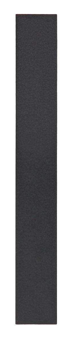 Kinkiet elewacyjny LED Lara 150 w kolorze czarnym, o prostokątnym kształcie, z mocą 45W i temperaturze barwowej 4000K. Produkt widoczny w pozycji stojącej na jednolitym tle.