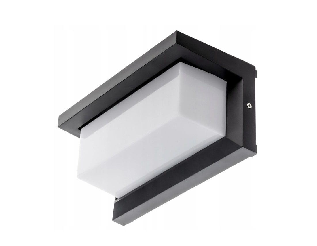 Kinkiet elewacyjny LED 12W, barwa światła 4000K, w kolorze czarnym. Prosta, kwadratowa konstrukcja z matowym kloszem, montowany na ścianie, z widocznym mocowaniem. Idealny do oświetlenia zewnętrznego budynków.