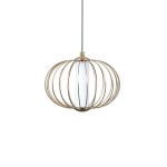 Lampa wisząca Rabel 1xLED 5W w złotym kolorze, o okrągłym kształcie z metalowym stelażem w formie siatki. Wewnątrz znajduje się biały klosz, zawieszona na cienkim przewodzie. Proste tło podkreśla elegancki design lampy.