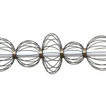 Lampa wisząca Rabel z pięcioma źródłami światła LED 18W, w kolorze czarnym. Metalowa konstrukcja z okrągłymi kloszami w formie siatki. Ujęcie z przodu, pokazujące detale i położenie elementów.