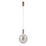 Lampa wisząca Strela D25 z pojedynczym źródłem światła LED 5W, z metalowym, złotym uchwytem i bursztynowym kloszem w kształcie kuli, zawieszona na cienkim przewodzie, w prostym, białym tle.