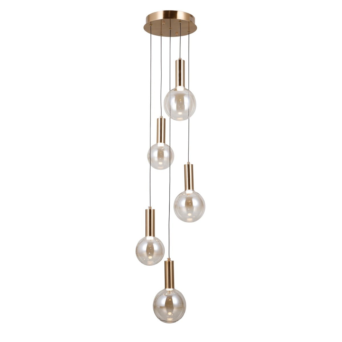 Lampa wisząca Strela z pięcioma żarówkami LED 25W, w złotej oprawie. Szklane klosze o okrągłym kształcie, zawieszone na cienkich linkach. Montaż sufitowy, elegancka aranżacja do wnętrz. Tło proste, jasne.