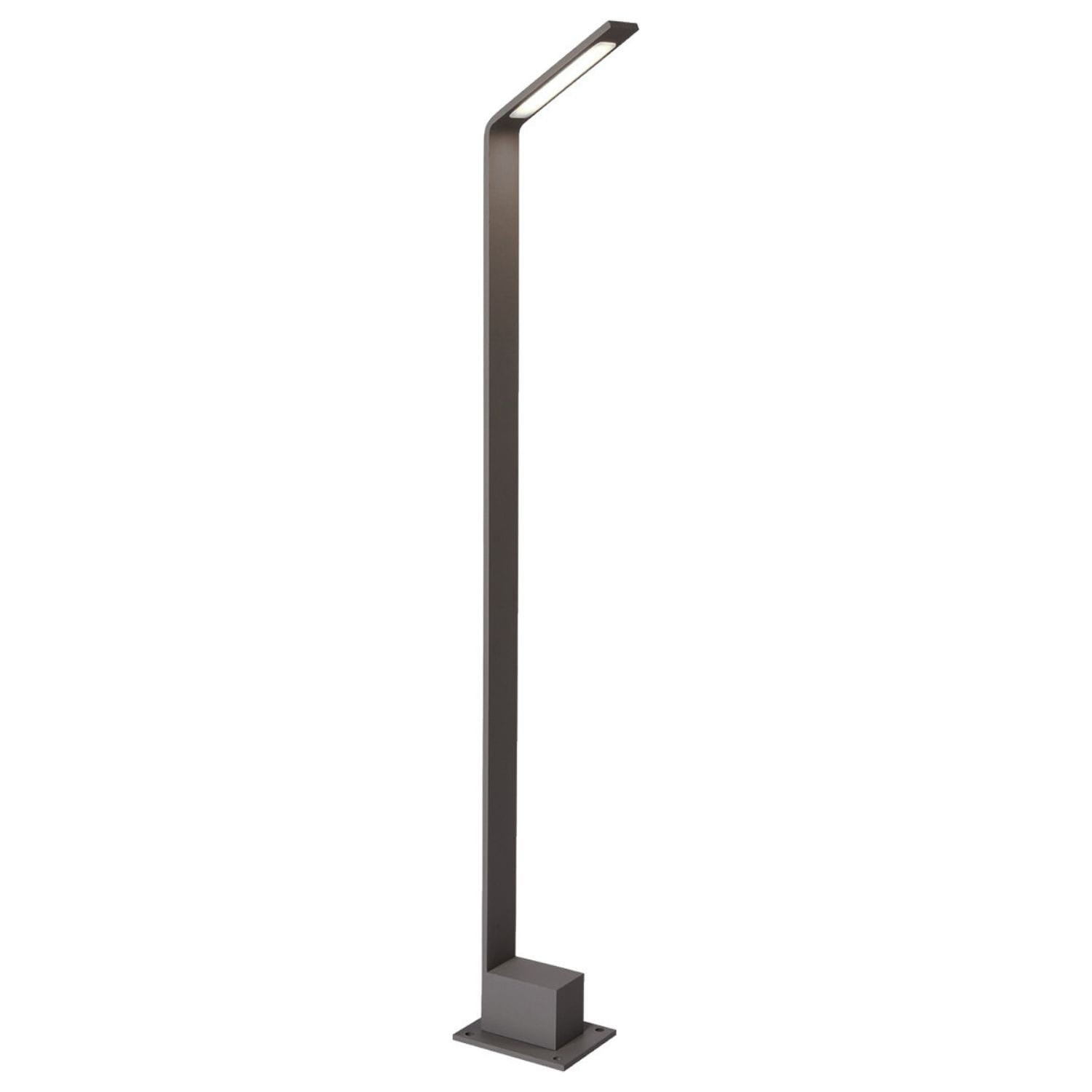 Lampa stojąca ogrodowa Agape 80 LED w kolorze grafitowym, o nowoczesnym, prostym kształcie z lekko zaokrąglonym kloszem. Ustawiona w pionie na kwadratowej podstawie, idealna do oświetlenia ogrodu lub przestrzeni zewnętrznych.