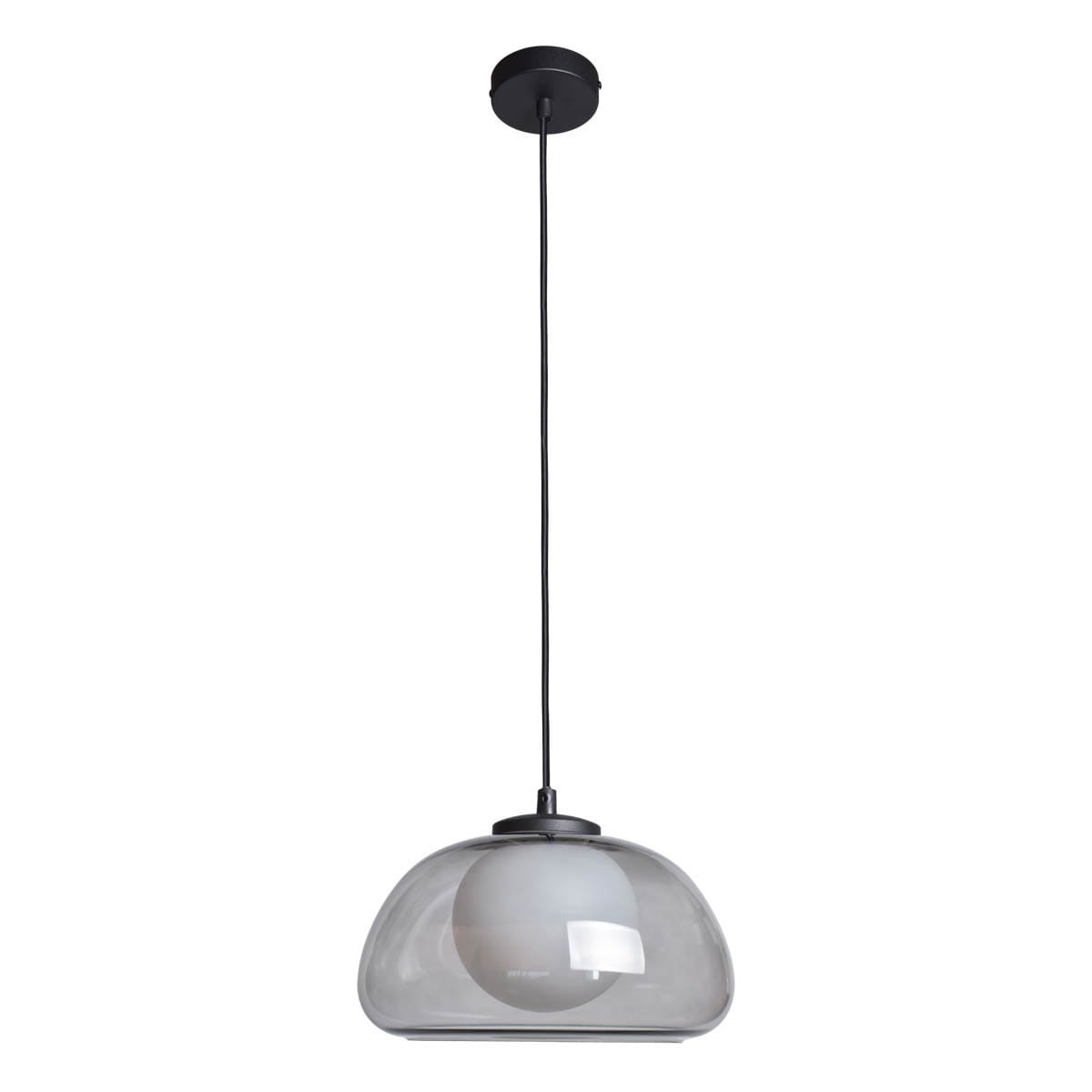 Lampa wisząca Ainale z dymionym, szklanym kloszem w kształcie półkuli, na czarnym przewodzie. W centralnej części znajduje się biała, okrągła żarówka. Montowana na suficie, idealna do nowoczesnych wnętrz.
