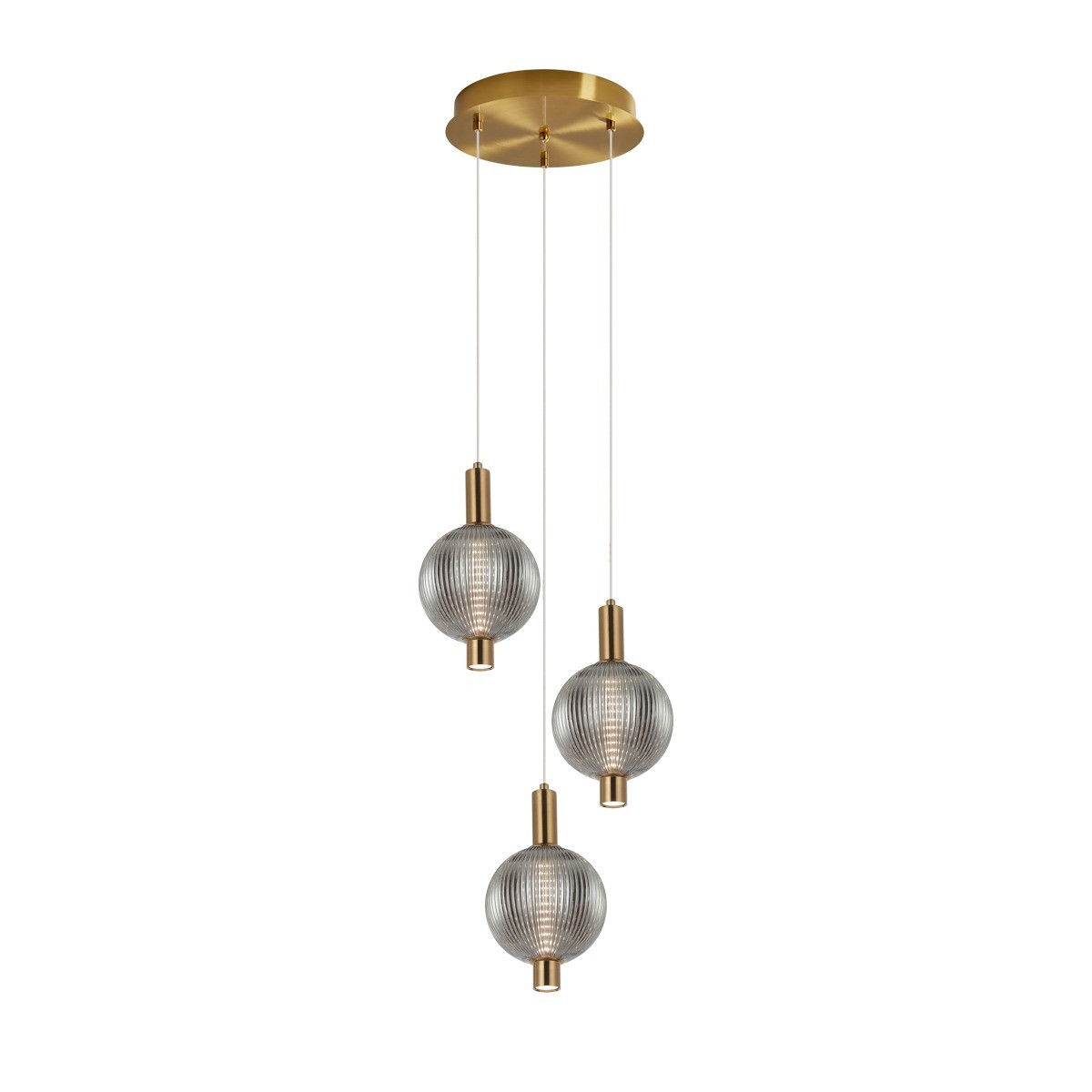 Lampa wisząca Lenti 3xLED 18W w kolorze złotym z dymionymi, szklanymi kloszami w kształcie kul. Umieszczona na okrągłej, złotej podsufitce, zawieszona na cienkich linkach. Elegancki design, idealna do nowoczesnych wnętrz.