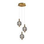 Lampa wisząca Lenti 3xLED 18W w kolorze złotym z dymionymi, szklanymi kloszami w kształcie kul. Umieszczona na okrągłej, złotej podsufitce, zawieszona na cienkich linkach. Elegancki design, idealna do nowoczesnych wnętrz.