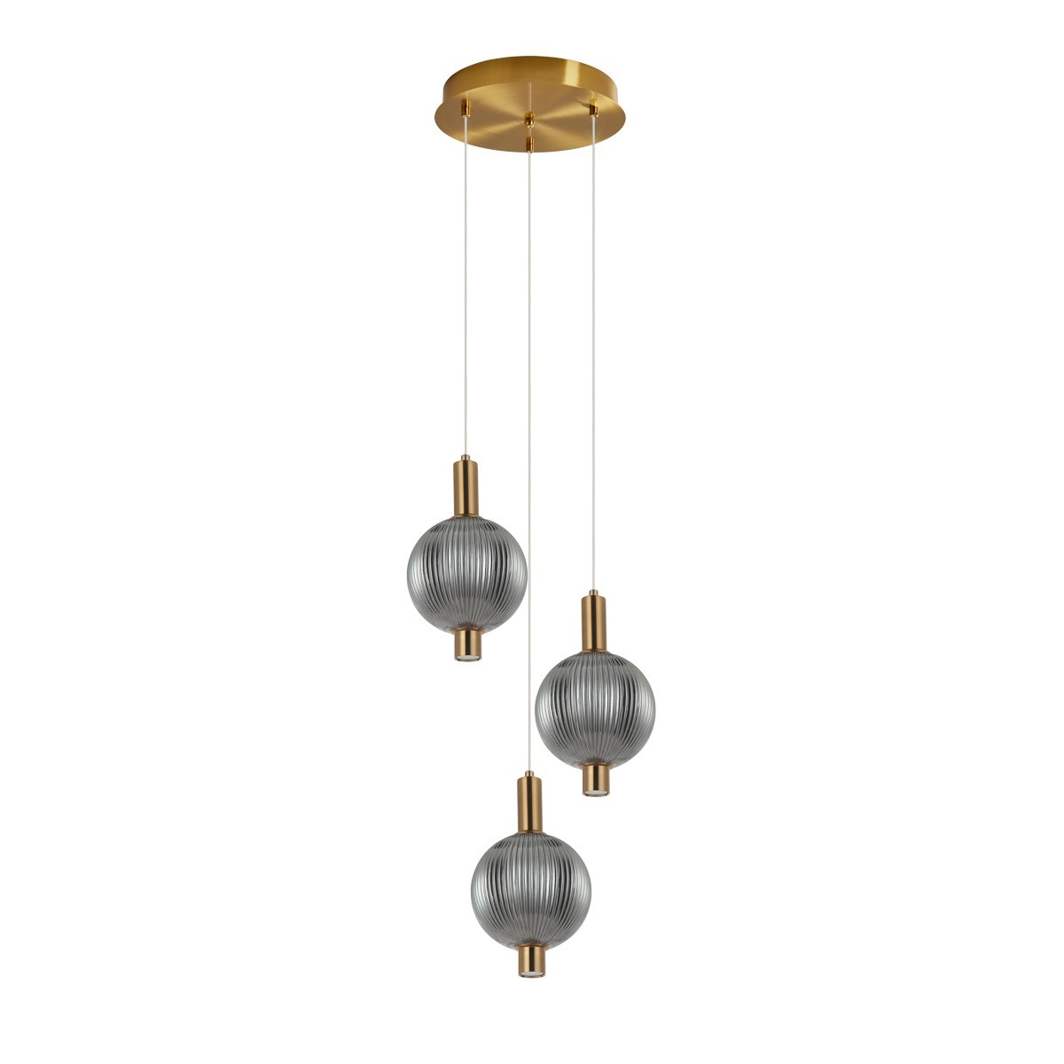 Lampa wisząca Lenti z trzema żarówkami LED 18W. Złota podsufitka, trzy dymione szklane klosze w kształcie kul, zawieszone na cienkich linkach. Stylowy design, idealna do nowoczesnych wnętrz.
