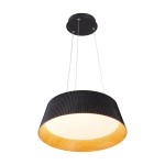 Lampa wisząca LED Frill 21W, w kolorze czarnym, z cylindrycznym kloszem z rowkowanej powierzchni i drewnianym wykończeniem u dołu. Zawieszona na cienkich linkach, z okrągłym mocowaniem sufitowym. Temperatura barwowa 3000K.
