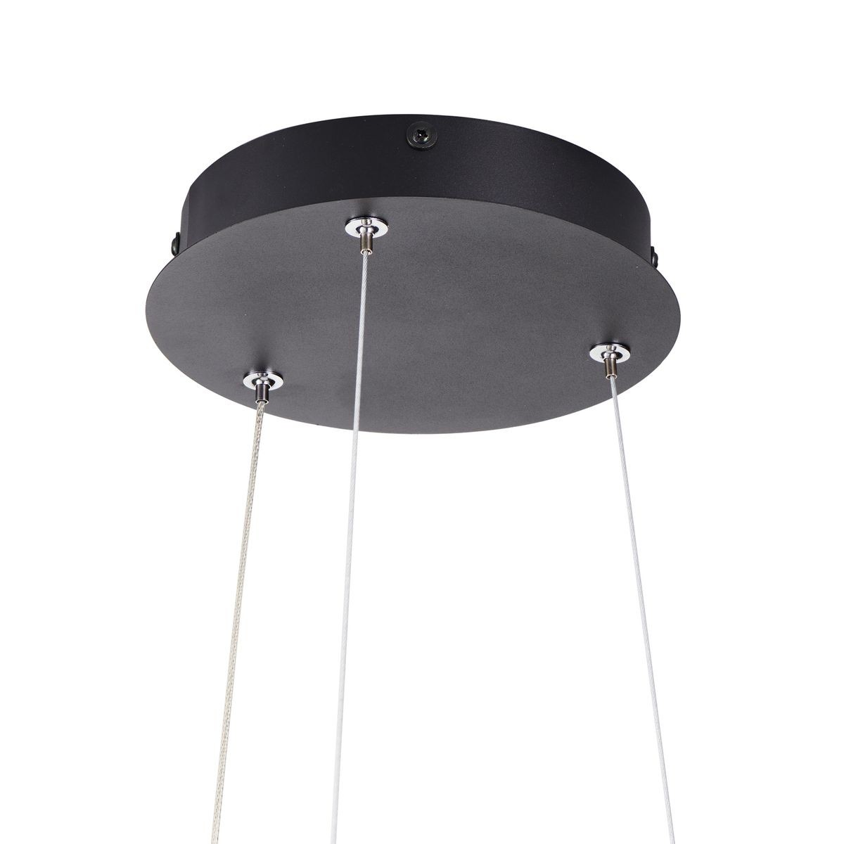 Czarna lampa wisząca LED Frill 21W z okrągłym, matowym kloszem. Wisi na dwóch cienkich linkach, przymocowana do sufitu. Wbudowane źródło światła o temperaturze barwowej 3000K. Prosty, nowoczesny design, idealny do różnych wnętrz.