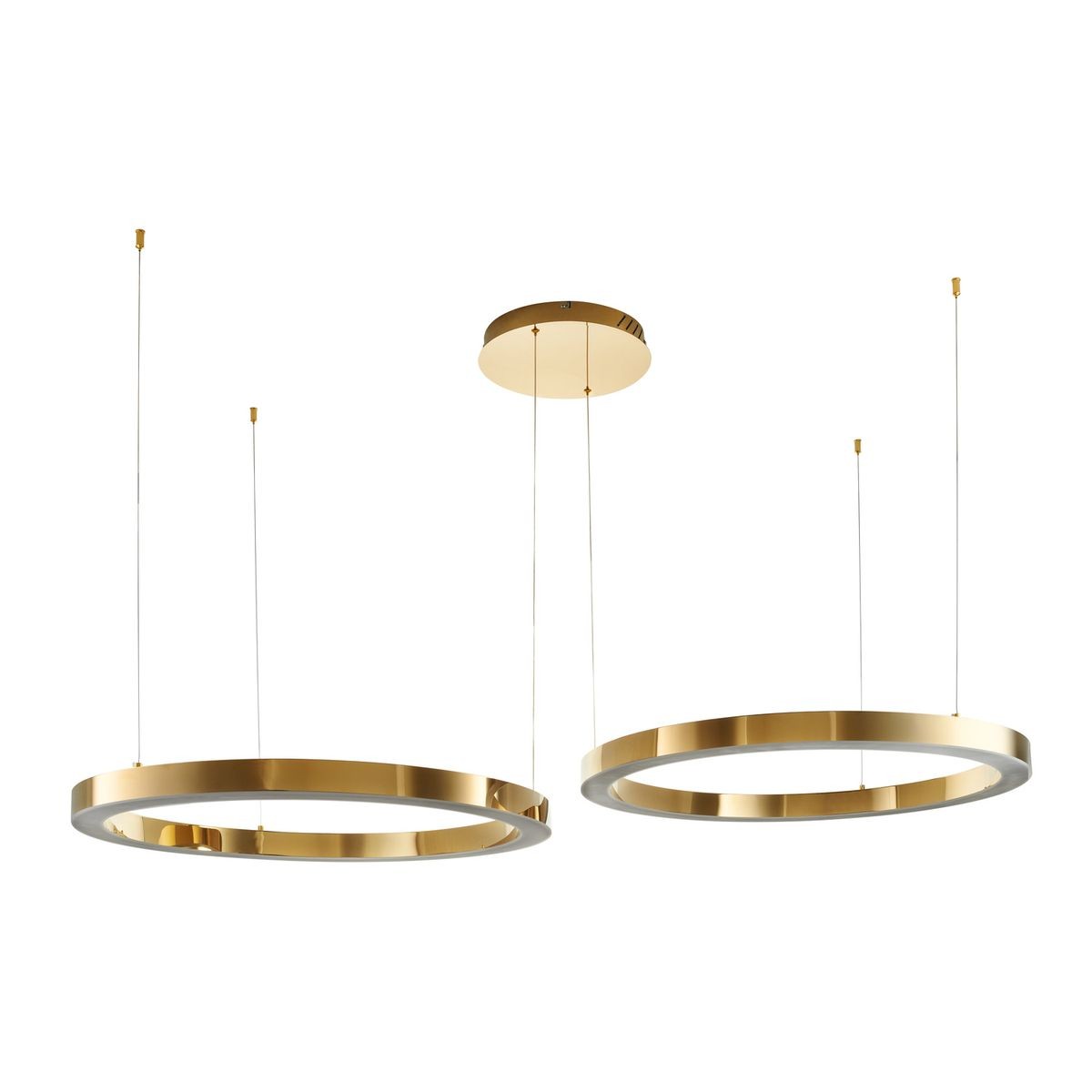 Lampa wisząca Circle 60+80 w złotym połysku, składająca się z dwóch okrągłych pierścieni LED. Zawieszona na cienkich linkach, z okrągłym mocowaniem sufitowym. Pilot do zdalnego sterowania w zestawie. Na białym tle.