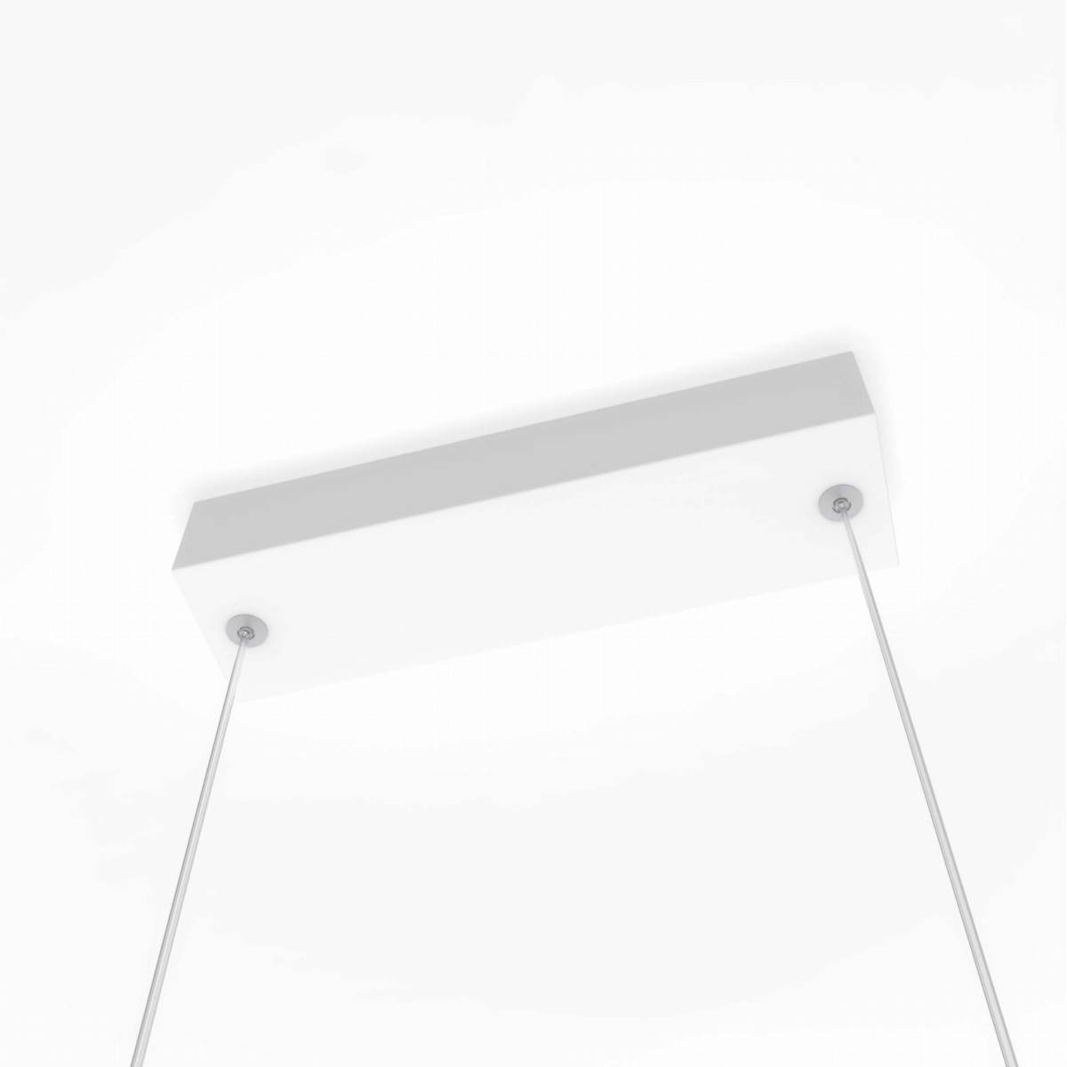 Lampa wisząca LED Mirror D90 w białym kolorze, zamontowana na suficie. Posiada prostokątną podstawę z systemem zawieszenia na cienkich linkach. Odpowiednia do użytku w pomieszczeniach o wysokiej wilgotności (IP44).