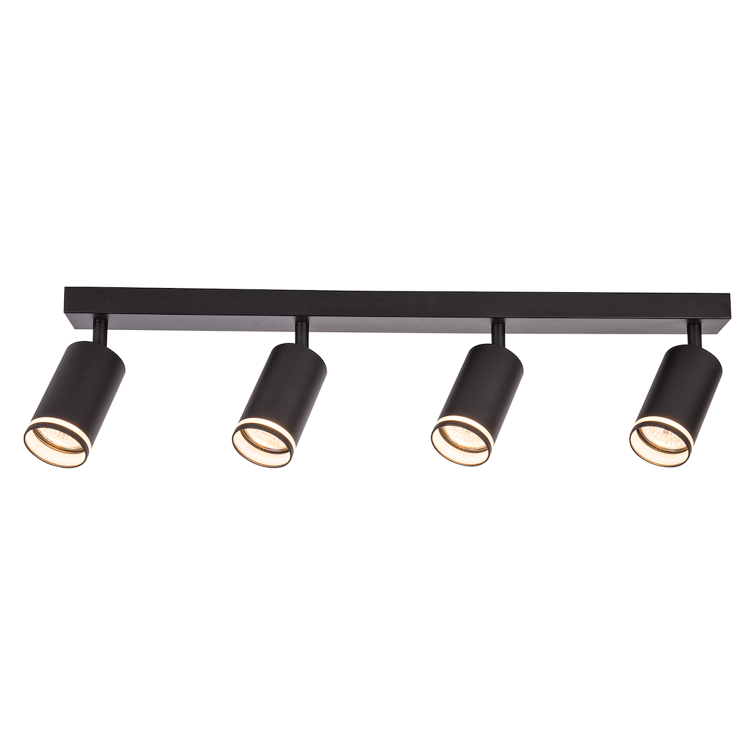 Czarna lampa sufitowa Pipe Ring z czterema reflektorami GU10, zamocowana na prostokątnej podstawie. Reflektory mają cylindryczny kształt i są ustawione pod kątem, co umożliwia regulację kierunku światła.
