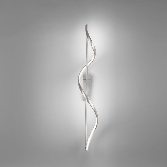 Lampa sufitowa Q-swing LED 24W CCT w kolorze nikiel satyna, o nowoczesnym, spiralnym kształcie. Zainstalowana na ścianie, emitująca miękkie światło. Posiada pilot do zdalnego sterowania, idealna do nowoczesnych wnętrz.